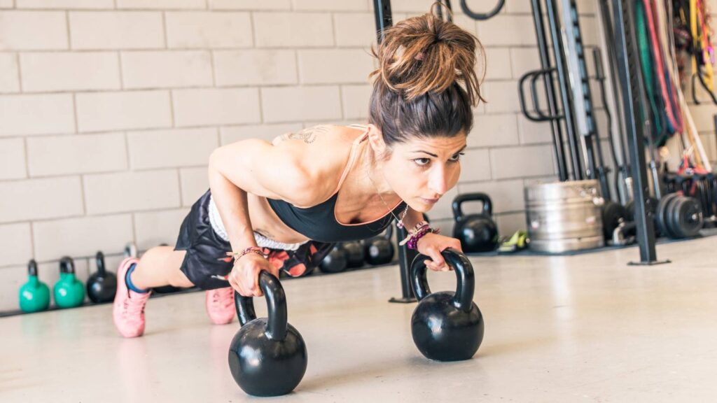  Kettlebell swings: